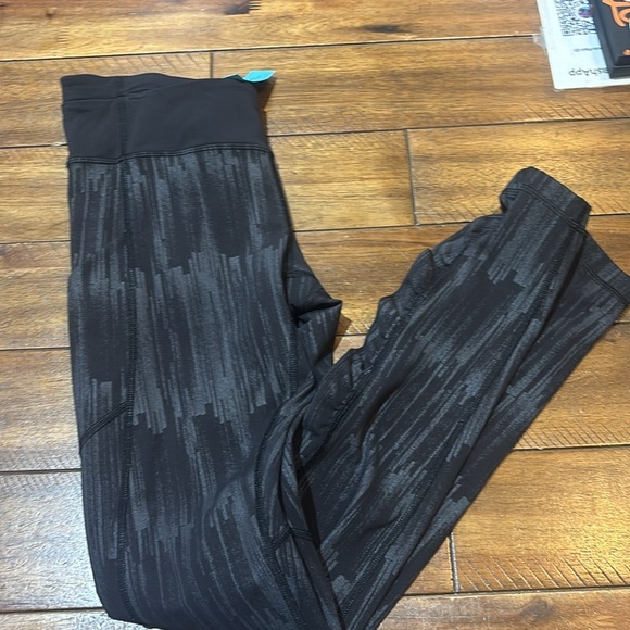 lululemon athletica Black Patterned Leggings - Picture 3 of 3